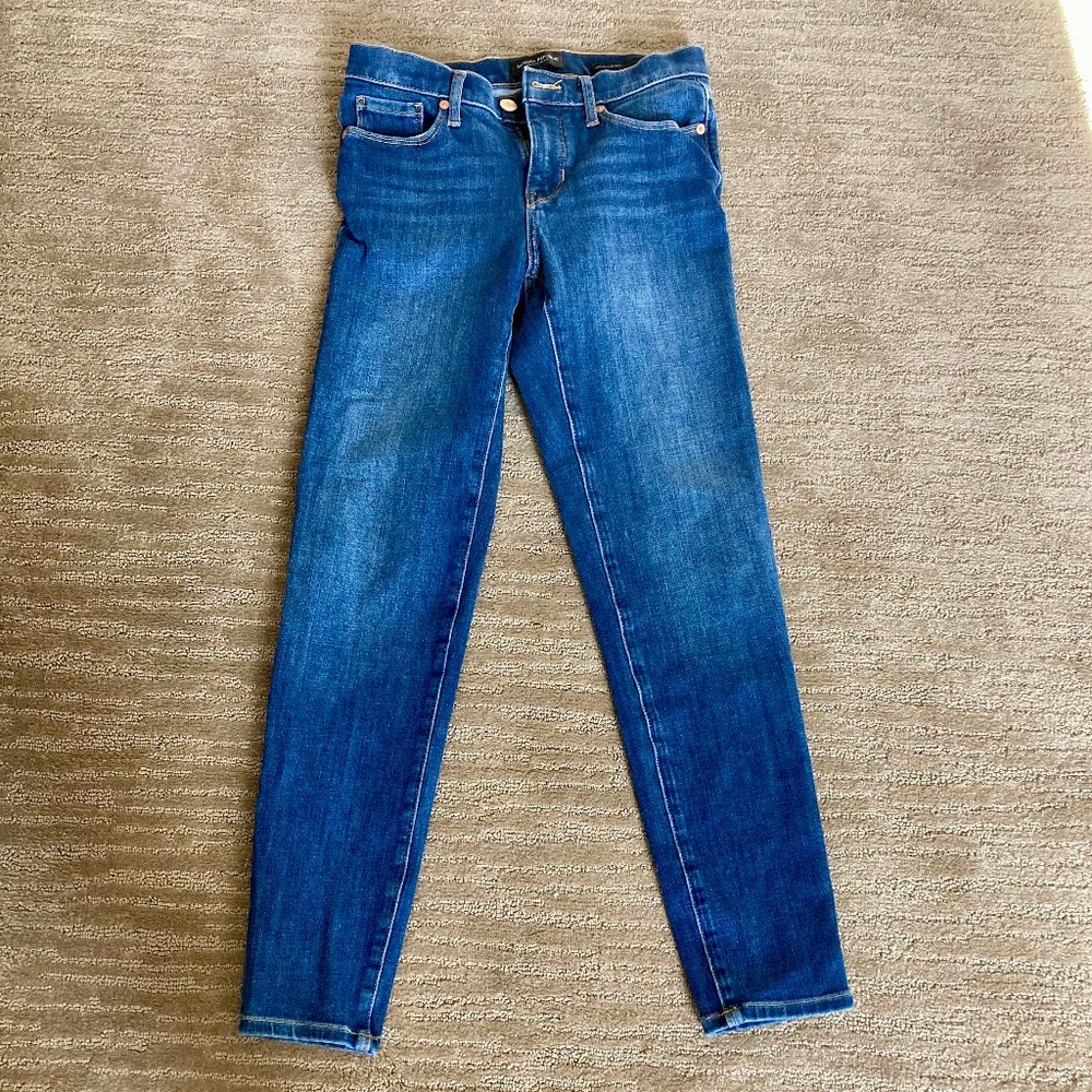 Banana Republic Medium Wash Mid rise skinny jean size 25